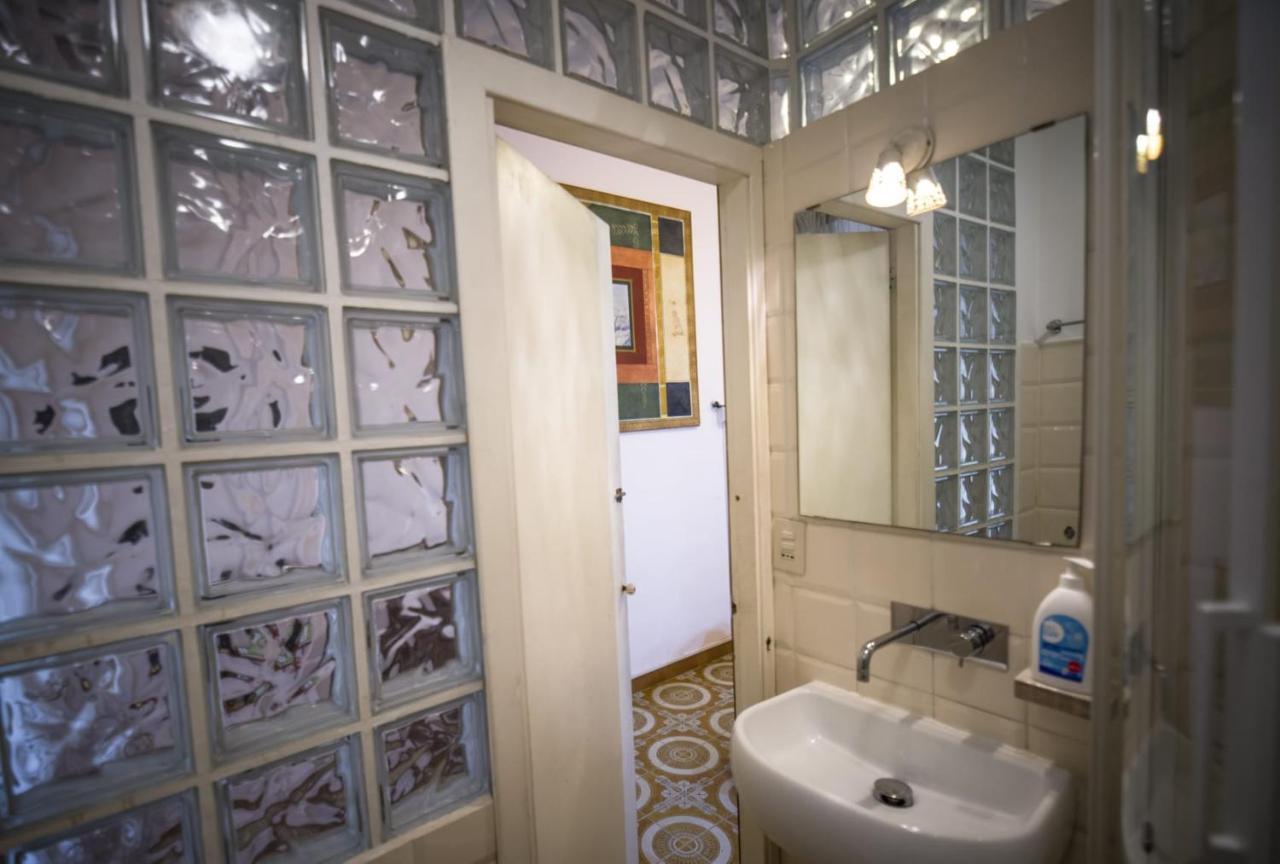 Il Leoncino Bed & Breakfast โรม ภายนอก รูปภาพ