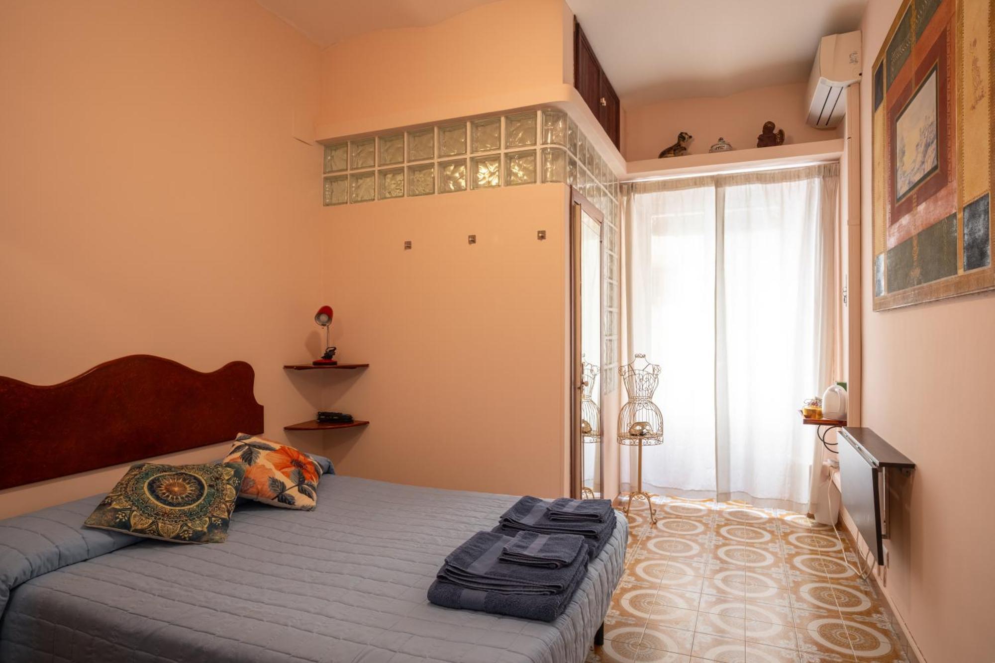 Il Leoncino Bed & Breakfast โรม ภายนอก รูปภาพ